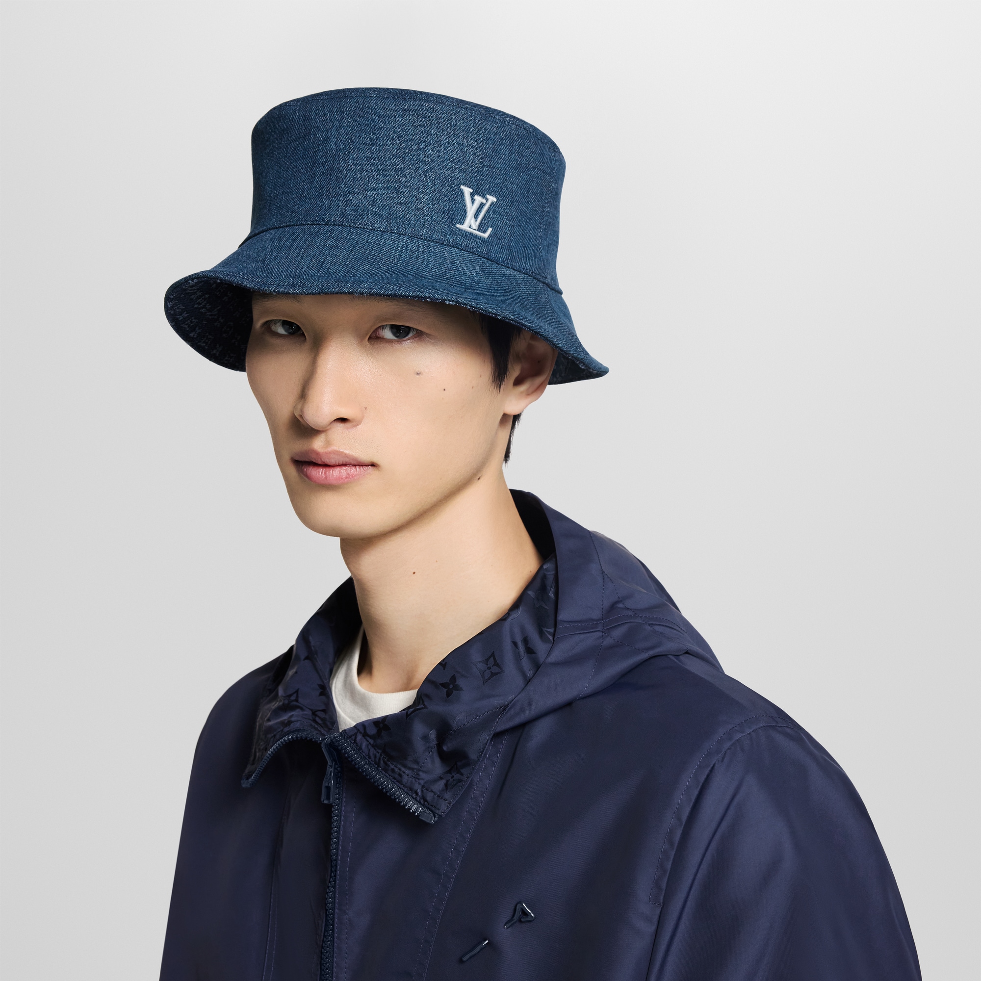 Everyday Reversible Bucket Hat S00 - Men - Accessories | LOUIS